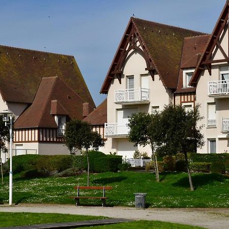 Jardin - à 50m de la plage - Wifi - Parking Courseulles-sur-Mer Extérieur photo
