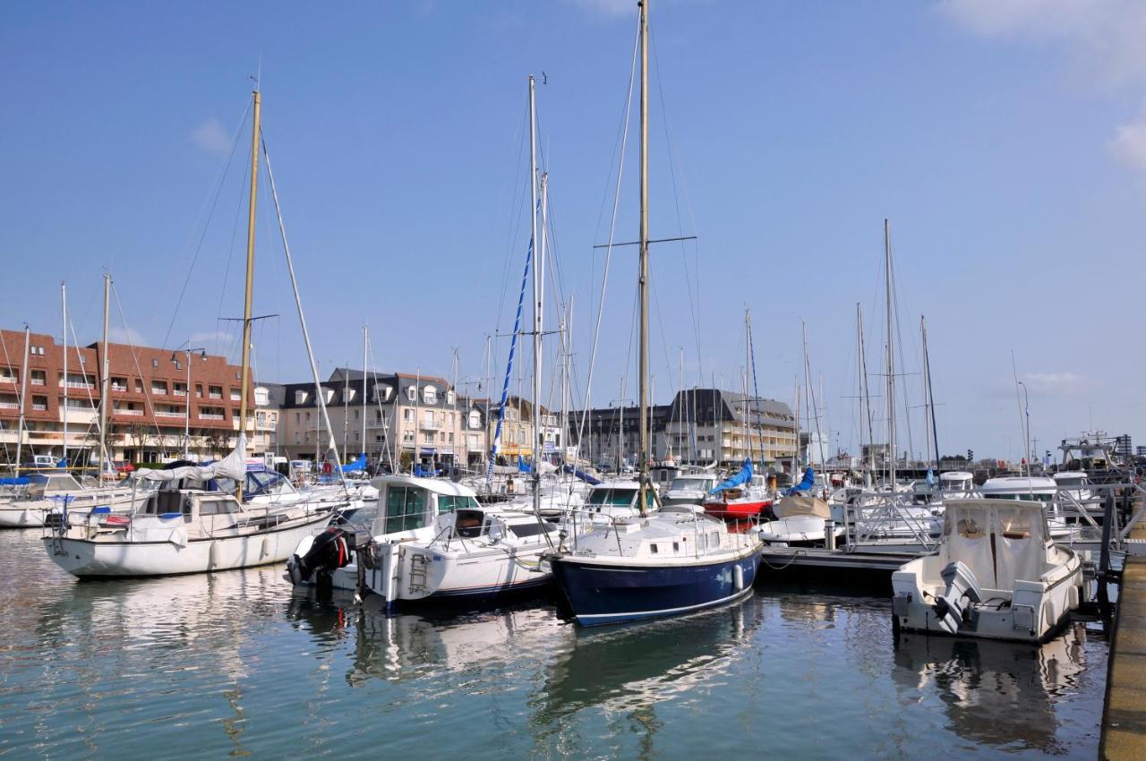 Jardin - à 50m de la plage - Wifi - Parking Courseulles-sur-Mer Extérieur photo