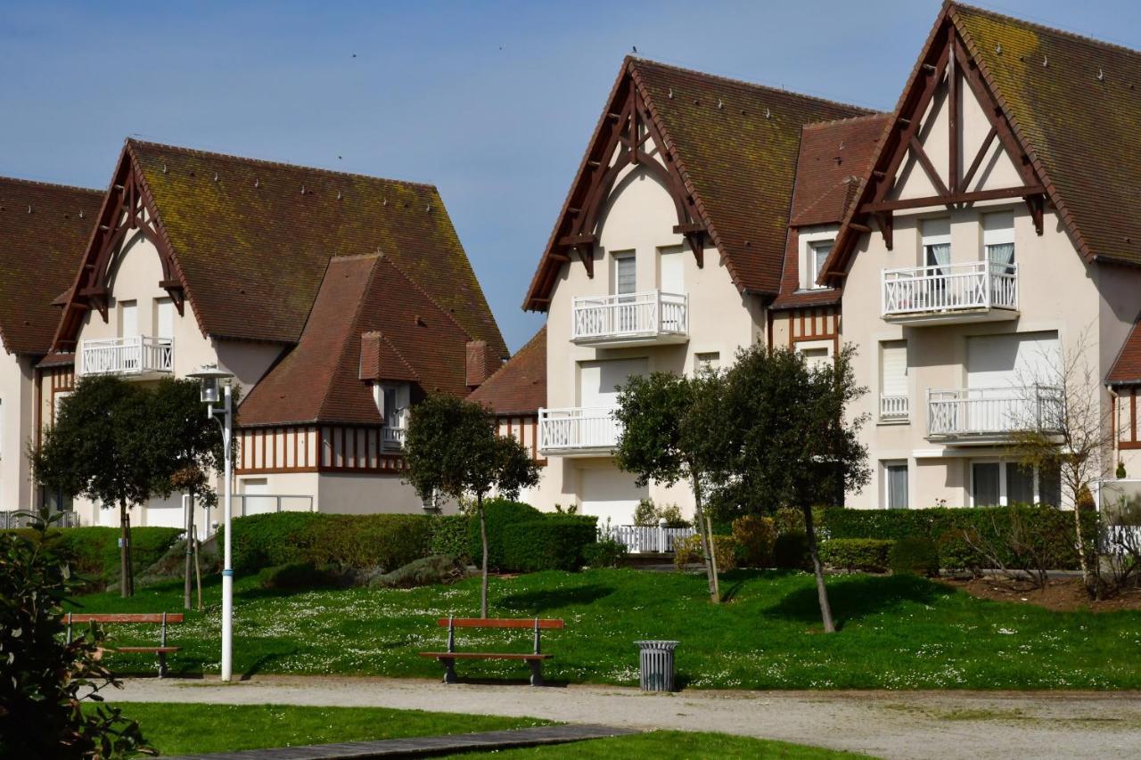 Jardin - à 50m de la plage - Wifi - Parking Courseulles-sur-Mer Extérieur photo